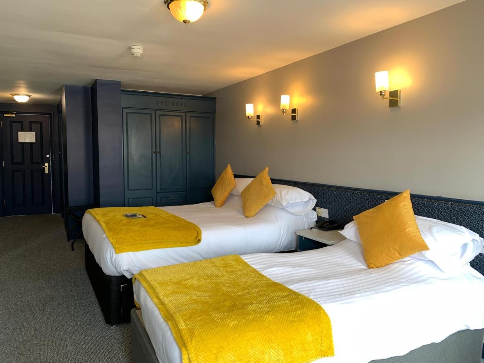 The Donard Bed & Breakfast Нюкасъл Екстериор снимка
